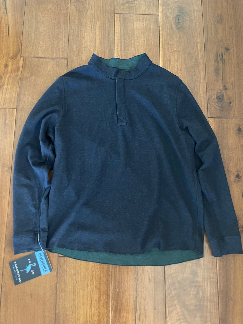 Tailorbyrd Navy Long-Sleeve Henley with Green Contrast